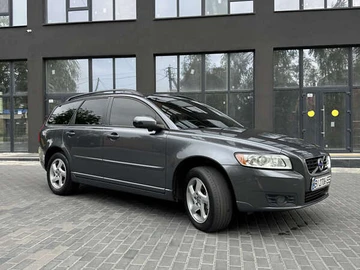 Авто Volvo V50 2010 № 7902702