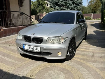 Авто BMW 1 Series 2004 № 7902916