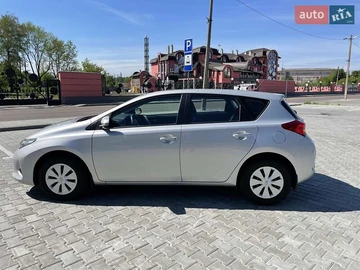 Авто Toyota Auris 2013 № 7903018