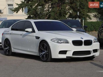 Авто BMW M5 2012 № 7903186