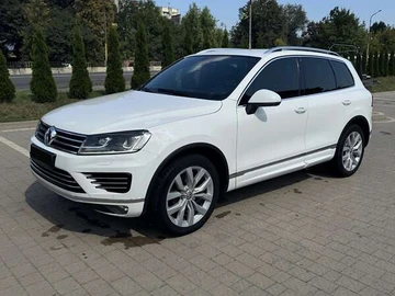 Авто Volkswagen Touareg 2015 № 7903549