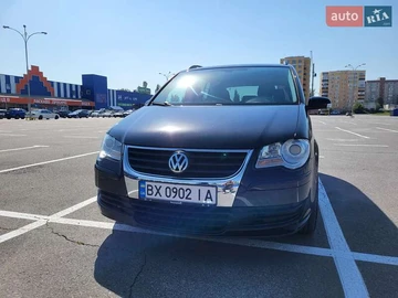 Авто Volkswagen Touran 2008 № 7903769