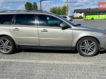 Авто Volvo V70 2009 № 7903772