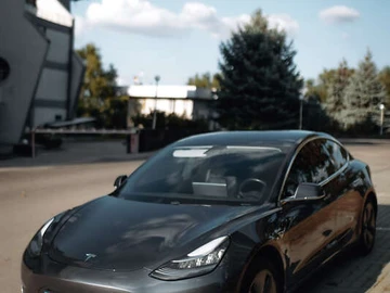 Авто Tesla Model 3 2018 № 7903959