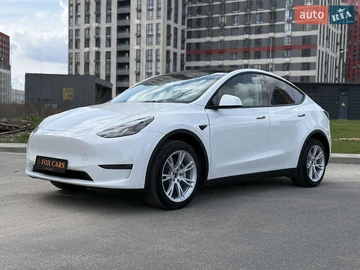 Авто Tesla Model Y 2023 № 7904059