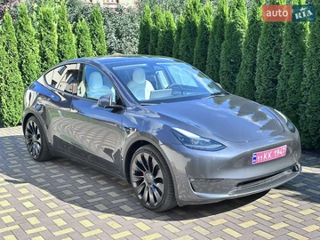 Авто Tesla Model Y 2023 № 7904098