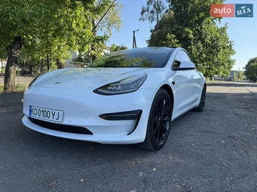 Авто Tesla Model 3 2019 № 7904615