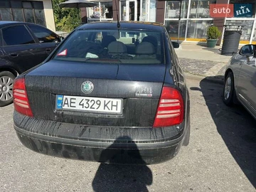 Авто Skoda Superb 2005 № 7904945
