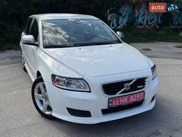 Авто Volvo V50 2009 № 7905140