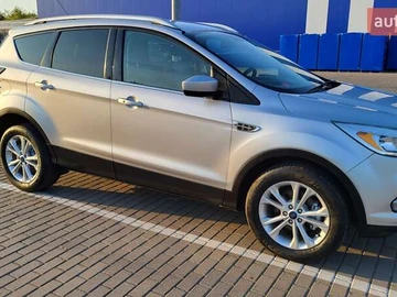 Авто Ford Escape 2019 № 7905796
