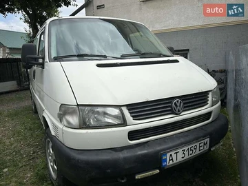 Авто Volkswagen Transporter 2000 № 7906021