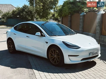 Авто Tesla Model 3 2021 № 7906198