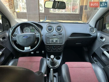 Авто Ford Fiesta 2007 № 7906317