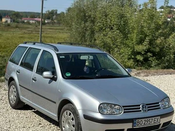 Авто Volkswagen Golf 2000 № 7906350