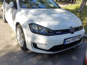 Авто Volkswagen E-Golf 2015 № 7906486