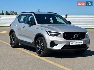 Авто Volvo Xc40 2022 № 7906679