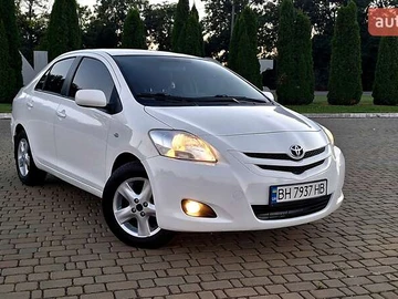 Авто Toyota Yaris 2006 № 7907491