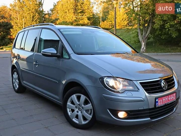 Авто Volkswagen Touran 2009 № 7907615