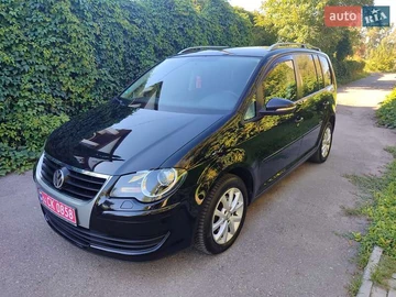 Авто Volkswagen Touran 2010 № 7907617
