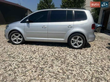 Авто Volkswagen Touran 2013 № 7907694