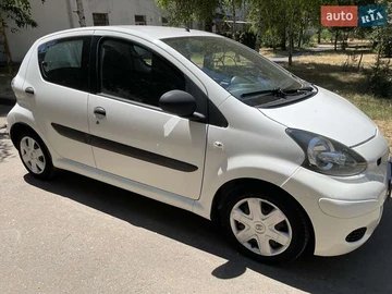 Авто Toyota Aygo 2011 № 7907959