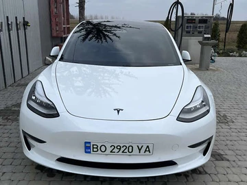 Авто Tesla Model 3 2019 № 7908106