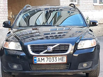 Авто Volvo V50 2010 № 7908137