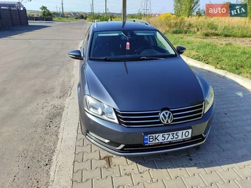 Авто Volkswagen Passat 2013 № 7908314
