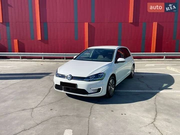 Авто Volkswagen E-Golf 2020 № 7908319