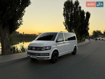Авто Volkswagen Transporter 2015 № 7908381