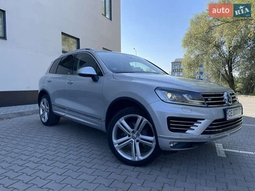 Авто Volkswagen Touareg 2017 № 7908387