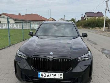 Авто BMW X5 2023 № 7908723