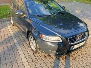 Авто Volvo V50 2010 № 7908831