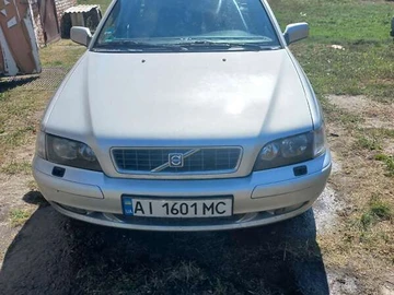 Авто Volvo V40 2004 № 7909107