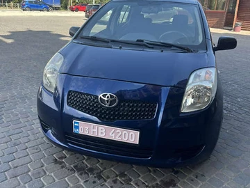 Авто Toyota Yaris 2009 № 7909123