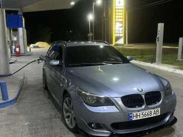 Авто BMW 5 Series 2004 № 7909247