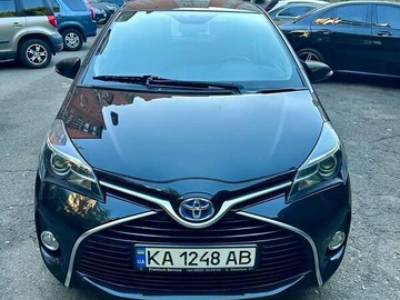 Авто Toyota Yaris 2015 № 7909314