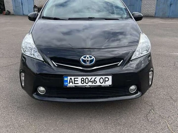 Авто Toyota Prius V 2014 № 7909349