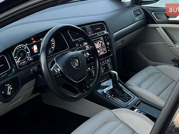 Авто Volkswagen E-Golf 2020 № 7909374