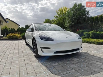 Авто Tesla Model 3 2021 № 7909398