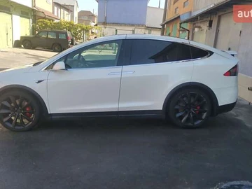 Авто Tesla Model X 2016 № 7909409