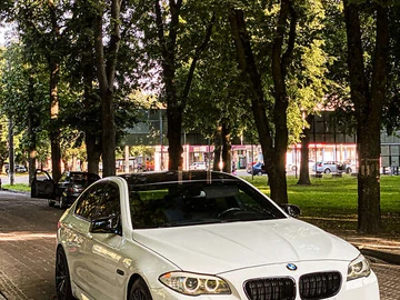 Авто BMW 5 Series 2011 № 7909421