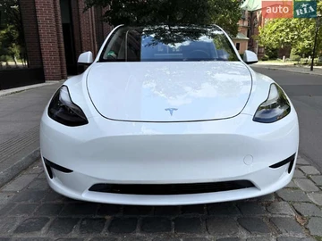 Авто Tesla Model Y 2023 № 7909473