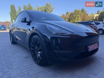Авто Tesla Model Y 2023 № 7909521