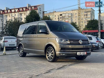 Авто Volkswagen Multivan 2017 № 7910079