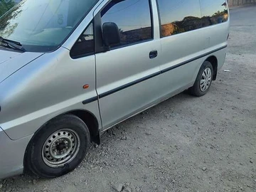 Авто Hyundai H 200 1999 № 7910153