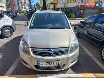Авто Opel Zafira 2010 № 7910337