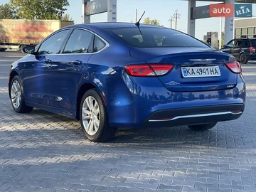 Авто Chrysler 200 2015 № 7910363