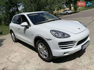 Авто Porsche Cayenne 2014 № 7910452