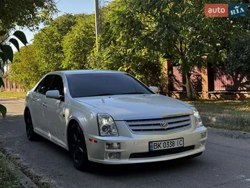 Авто Cadillac Sts 2005 № 7910558